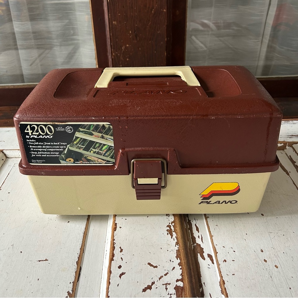 Vintage 1990's Plano Model Products 4200 tackle box